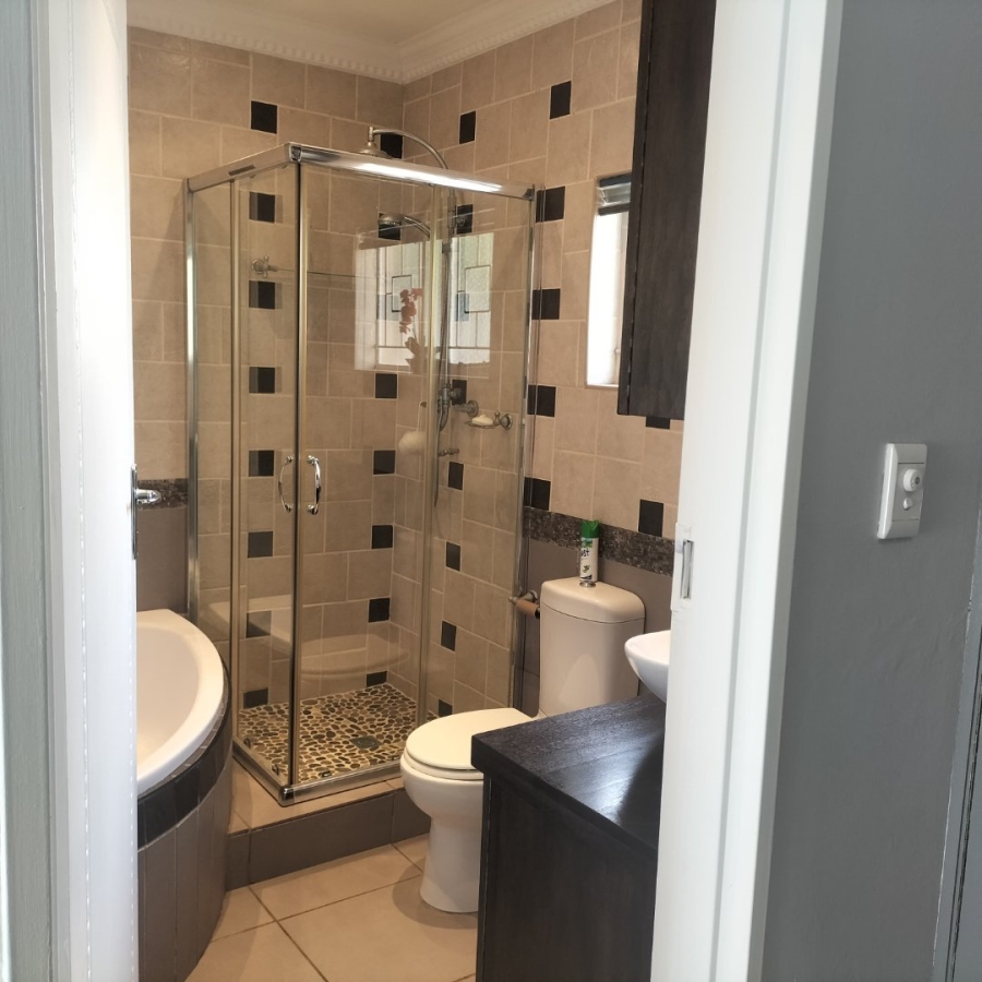 4 Bedroom Property for Sale in Fichardt Park Free State